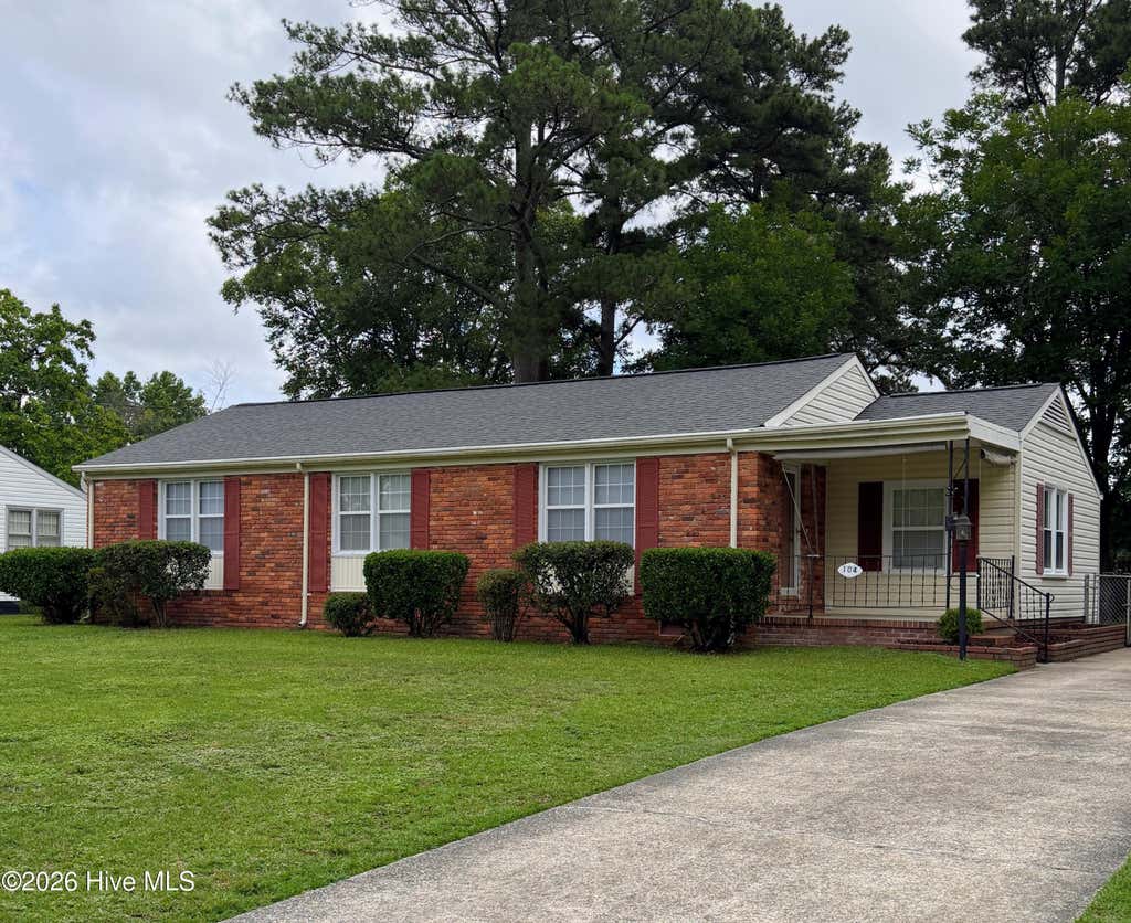 Photo of 104 Sumpter Drive, Goldsboro, NC 27534 (MLS # 100585296)