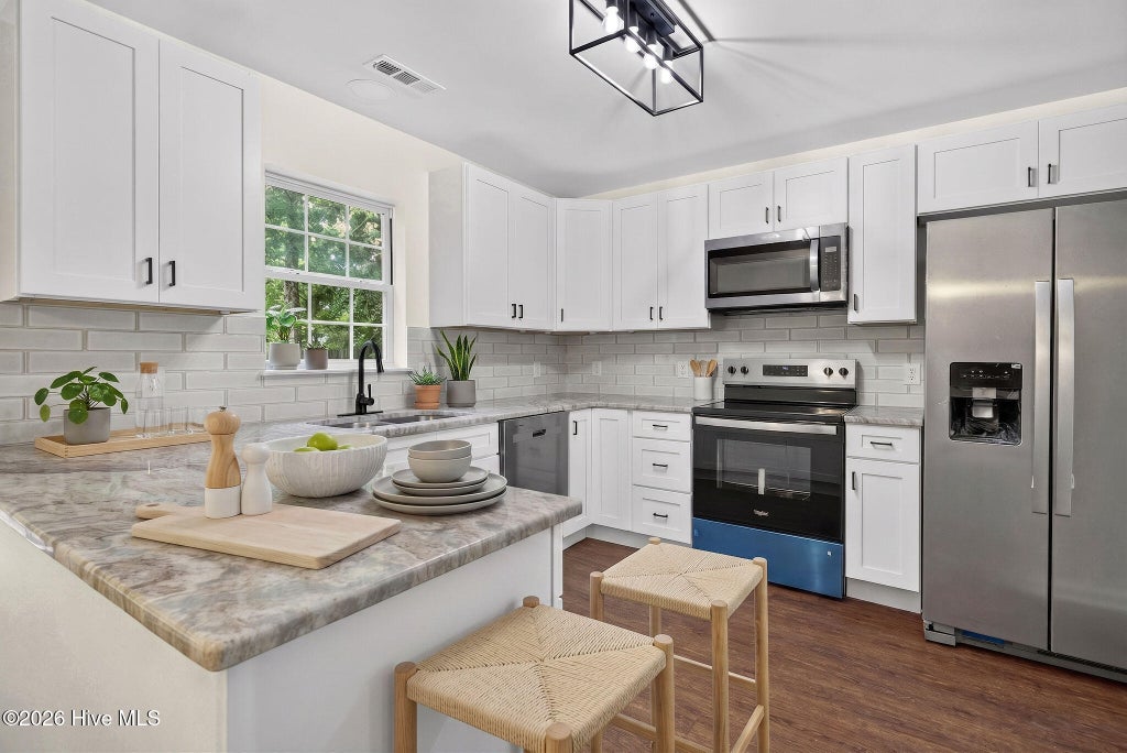 Photo of 717 Benchmark Court, Wilmington, NC 28409 (MLS # 100582724)