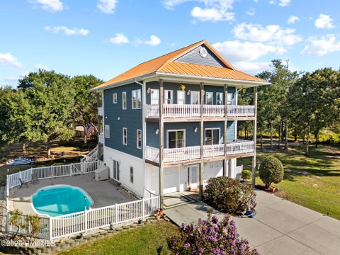 Photo of 101 Brandon Avenue, Hubert, NC 28539 (MLS # 100603026)
