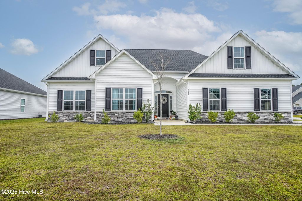 Photo of 901 Nubble Court, Sneads Ferry, NC 28460 (MLS # 100536603)