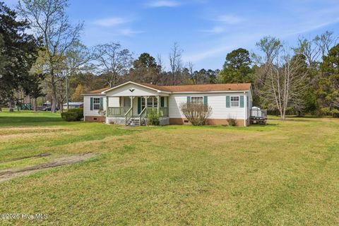 216 Luther Banks Road Richlands NC 28574