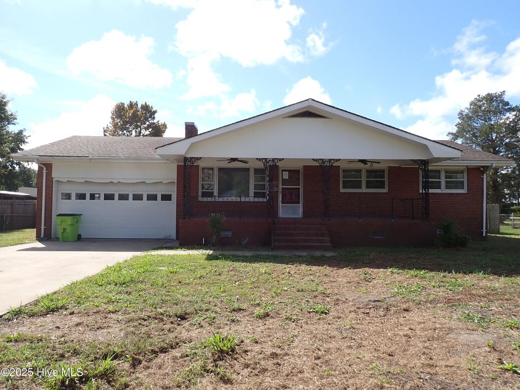 Photo of 106 Forest Hill Drive, Havelock, NC 28532 (MLS # 100534663)