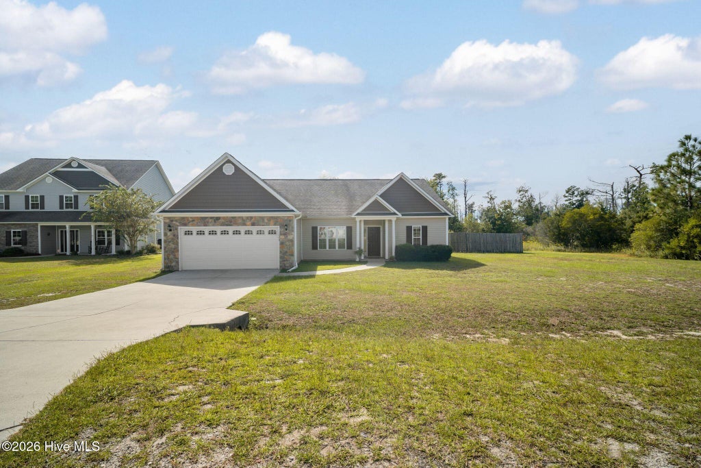 Photo of 173 Inverness Drive, Hubert, NC 28539 (MLS # 100606563)