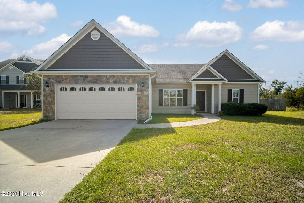 Photo of 173 Inverness Drive, Hubert, NC 28539 (MLS # 100606563)