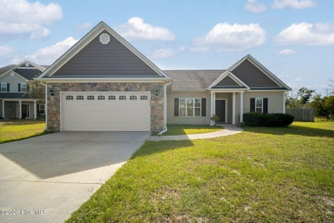 Photo of 173 Inverness Drive, Hubert, NC 28539 (MLS # 100606563)