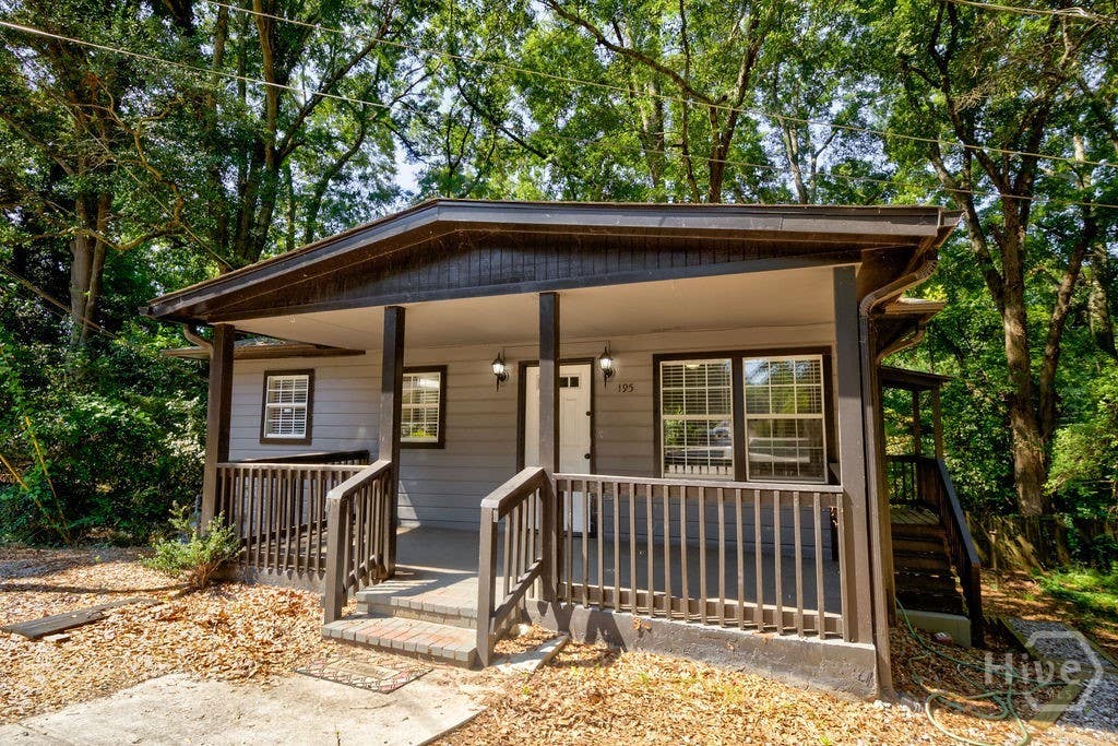 Photo of 195 Royal Court, Athens, GA 30601 (MLS # CL359979)