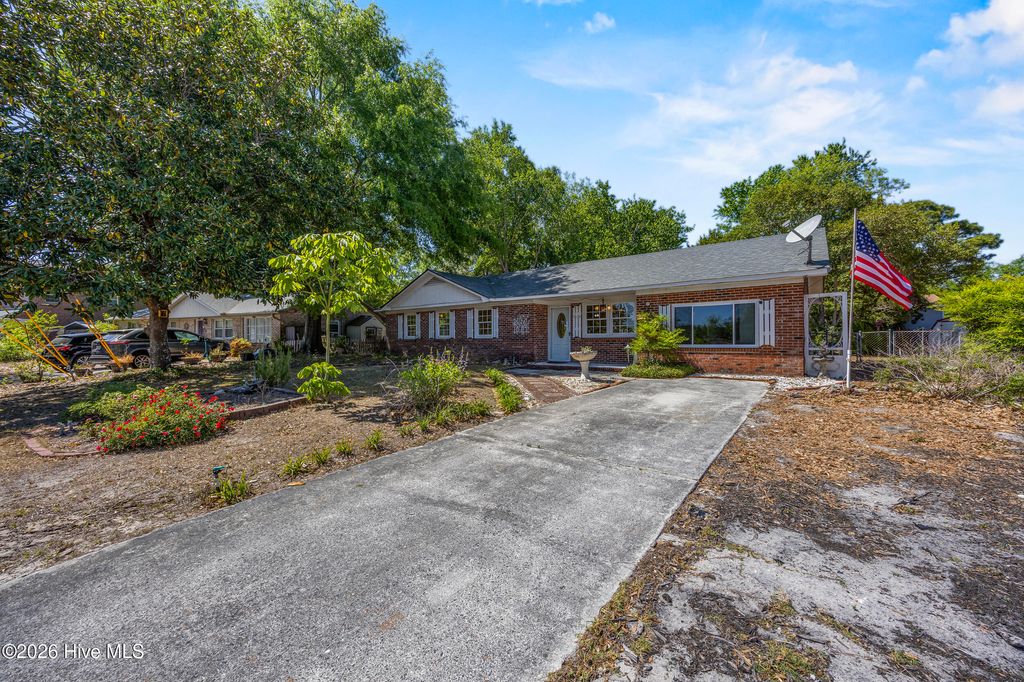 Photo of 514 Cathay Road, Wilmington, NC 28412 (MLS # 100569025)