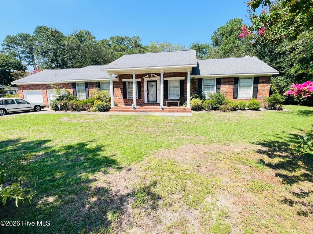Photo of 105 Country Club Circle, Clinton, NC 28328 (MLS # 100594857)