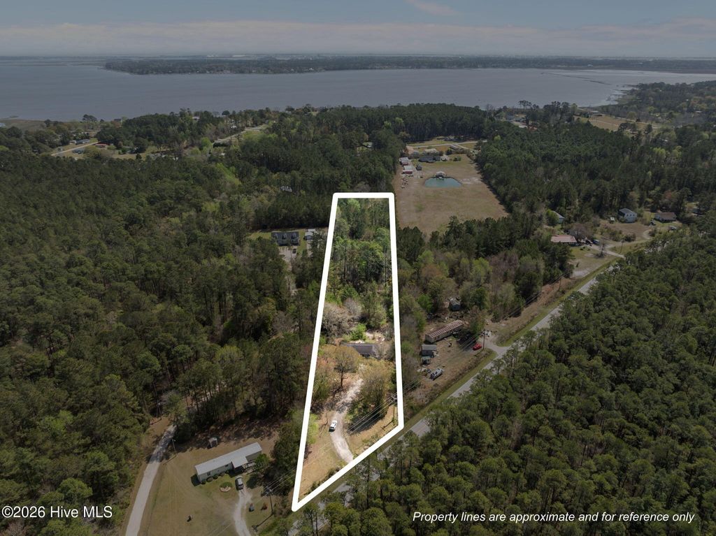 Photo of 390 Old Winberry Road, Newport, NC 28570 (MLS # 100565077)