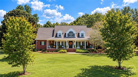 Homes For Sale - 2221 Brush Creek Drive<br/> Colbert, GA 30628