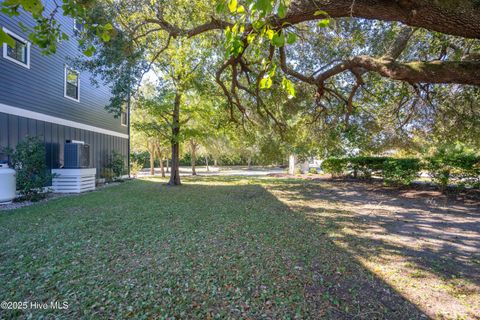 Tiny photo for 1 Diamond Point Court, Surf City, NC 28445 (MLS # 100537639)