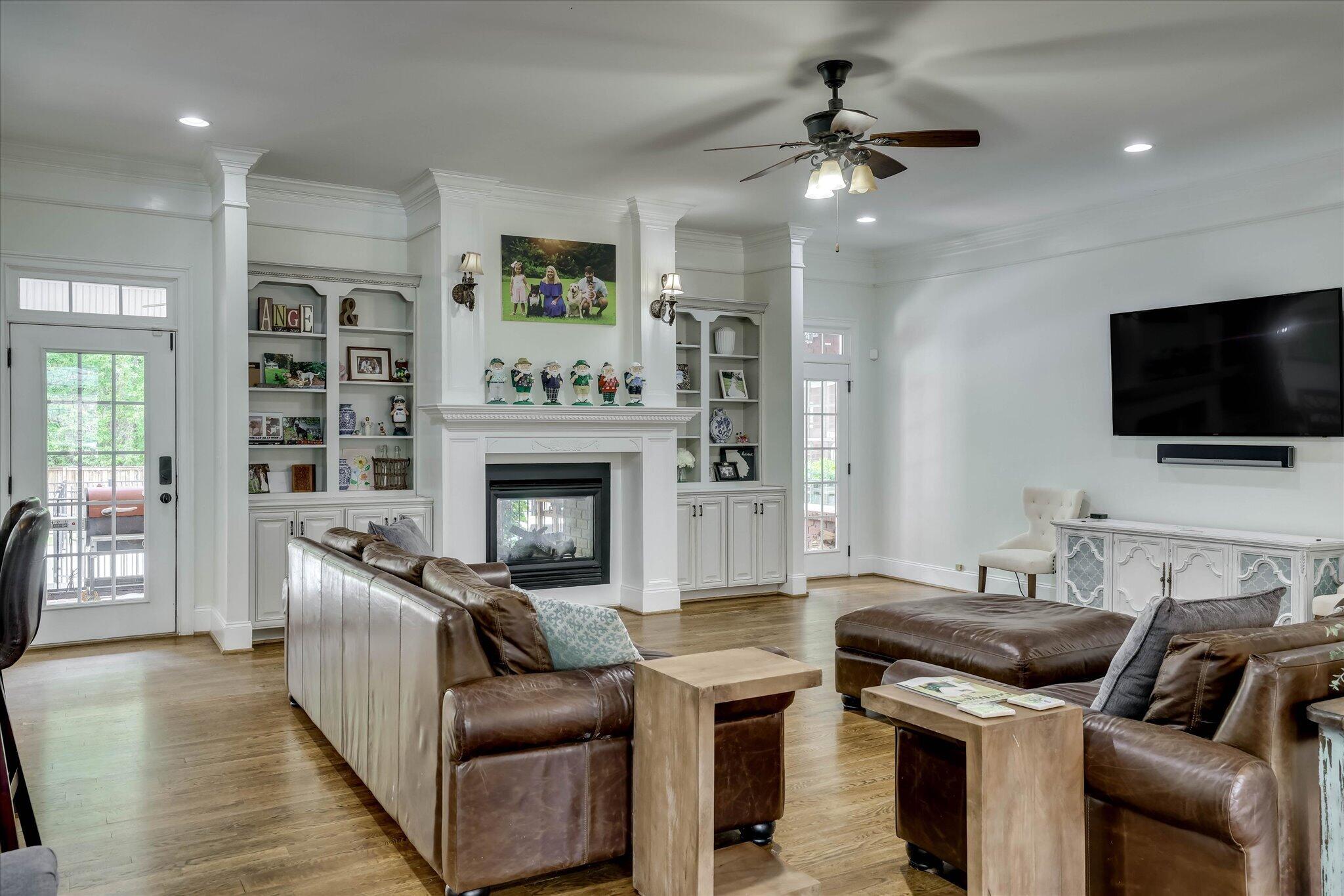 645 Emerald Crossing