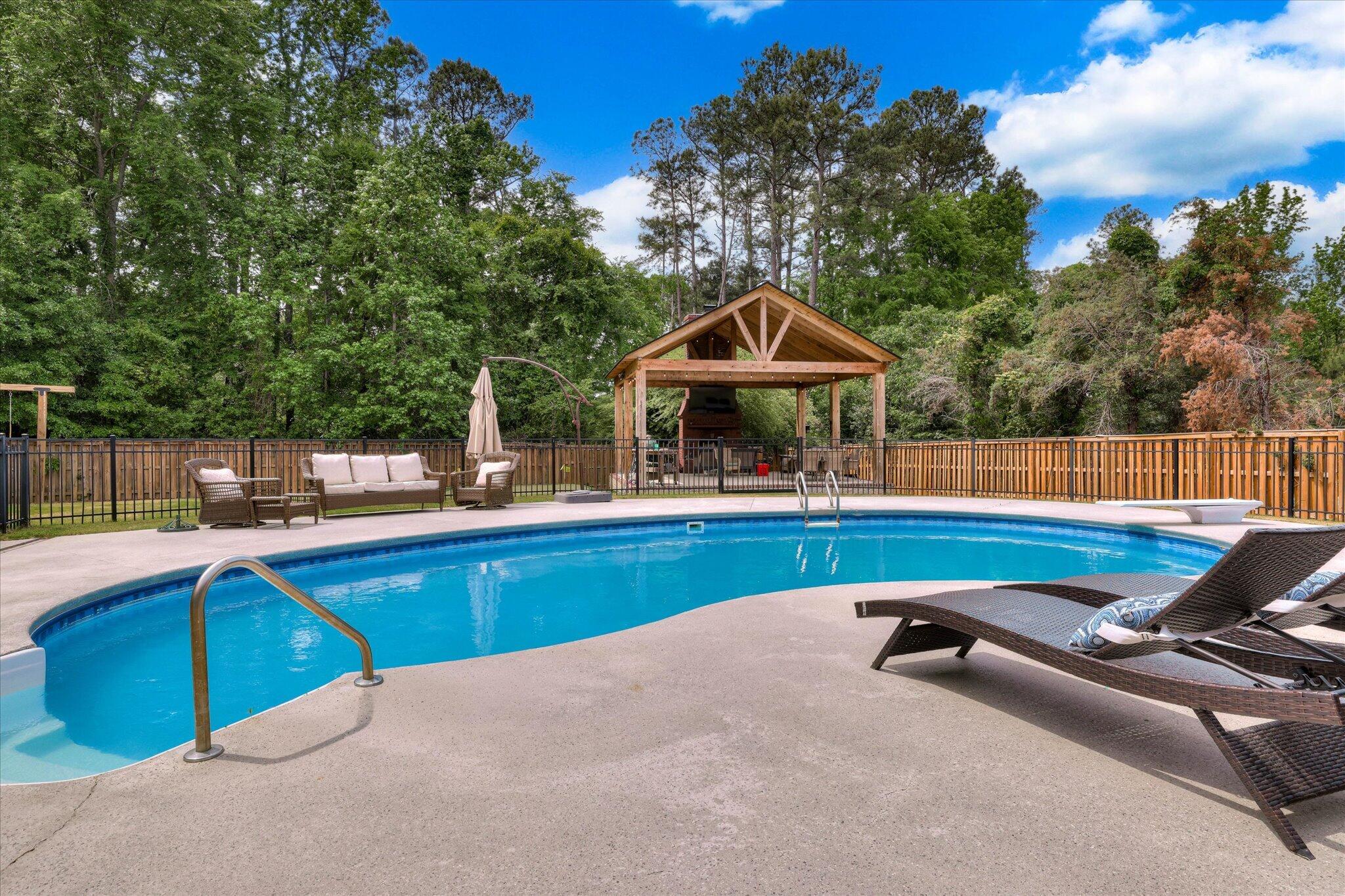645 Emerald Crossing