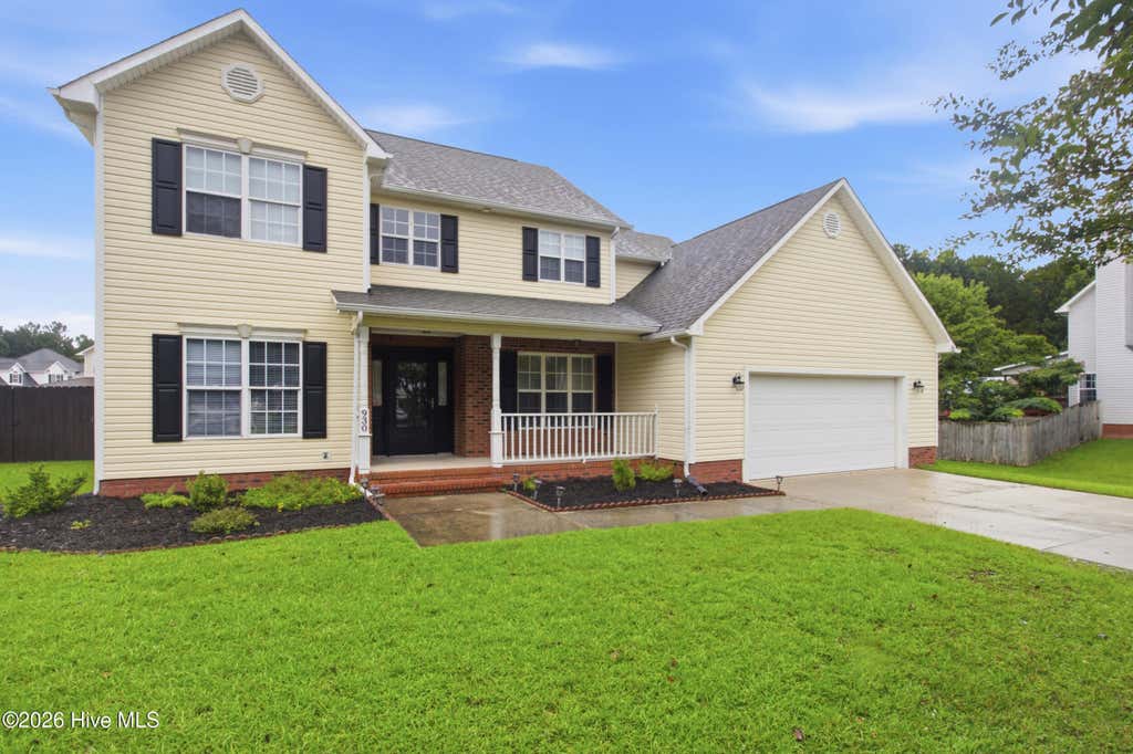 Photo of 930 Commons Drive N, Jacksonville, NC 28546 (MLS # 100594641)