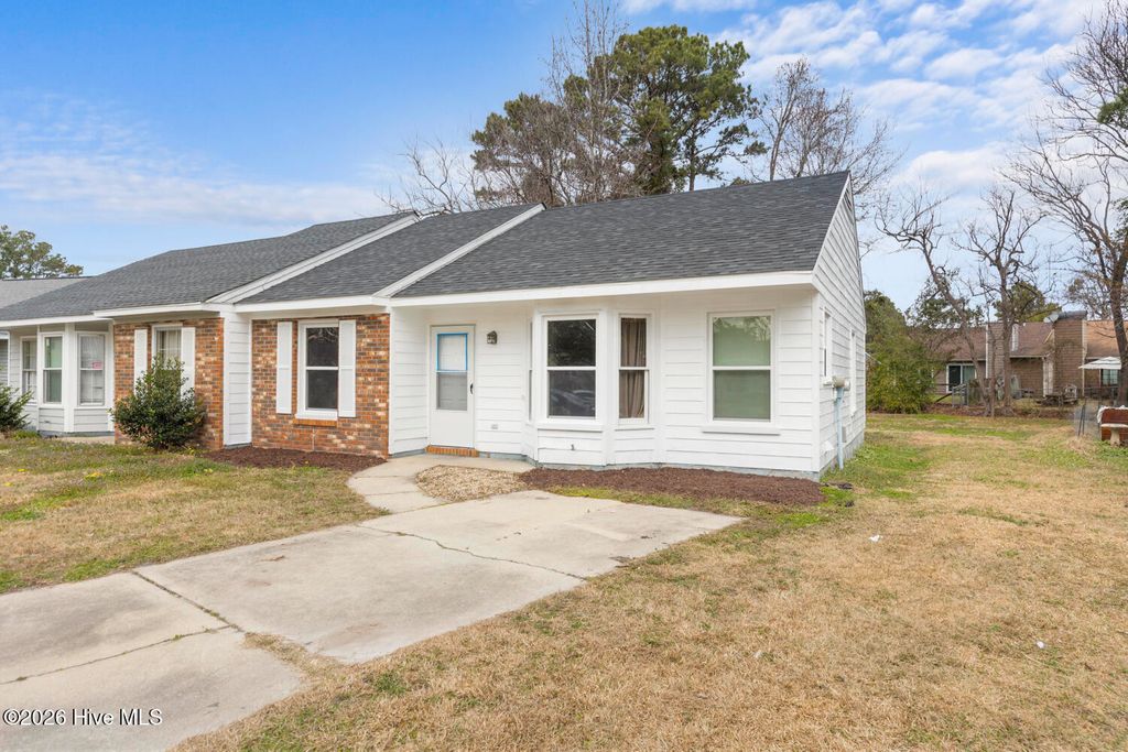 Photo of 2507 Willow Crest Court, Midway Park, NC 28544 (MLS # 100549878)