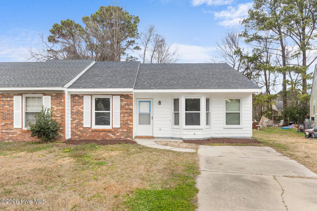 Photo of 2507 Willow Crest Court, Midway Park, NC 28544 (MLS # 100549878)