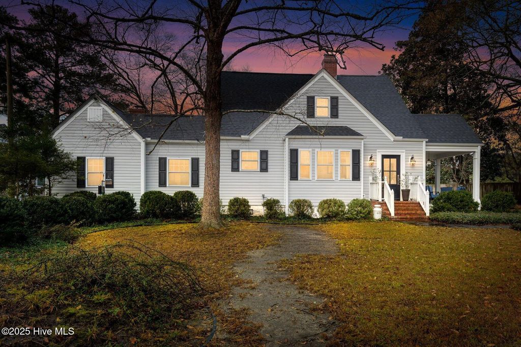 Photo of 624 Sherrod Heights, Enfield, NC 27823 (MLS # 100544680)