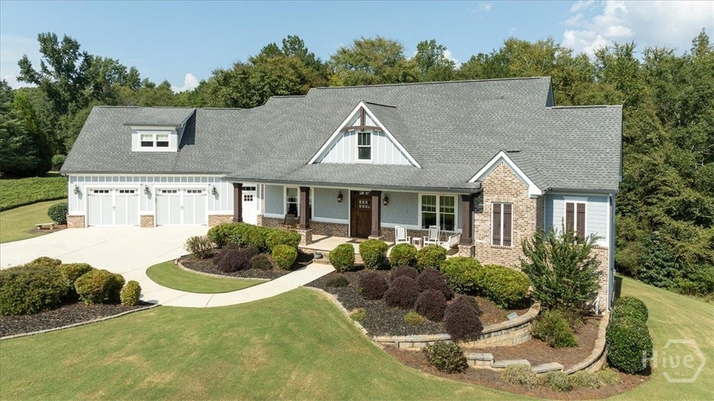 Photo of 617 Skyland Drive, Hoschton, GA 30548 (MLS # CL365246)