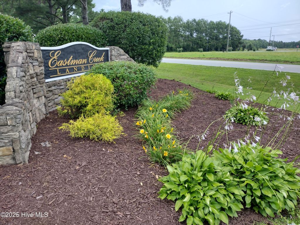 Photo of 510 Shipmast Court, Beaufort, NC 28516 (MLS # 100514472)