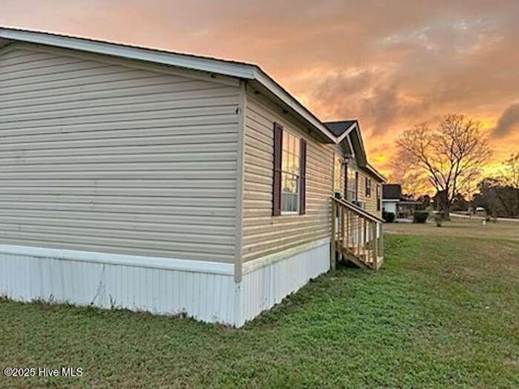 Photo of 332 Best Road, Whiteville, NC 28472 (MLS # 100545082)