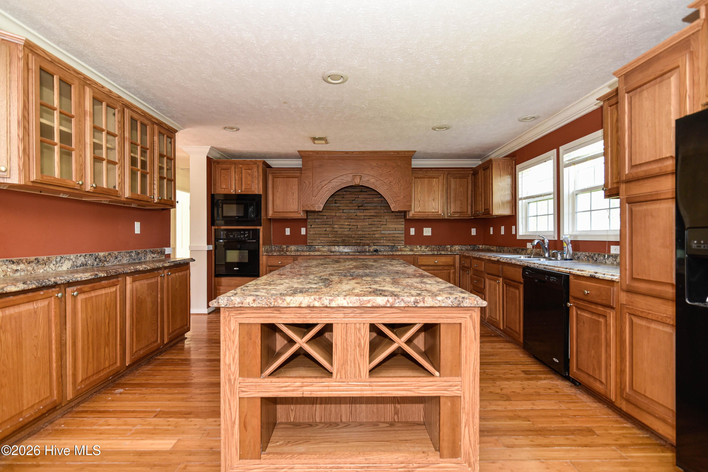 121 Hideaway Road