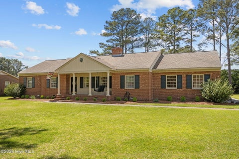 Homes For Sale - 605 Myers Drive<br/> Robersonville, NC 27871