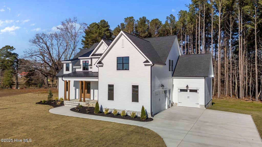 Photo of 2590 Lassiter Road, Four Oaks, NC 27524 (MLS # 100553722)