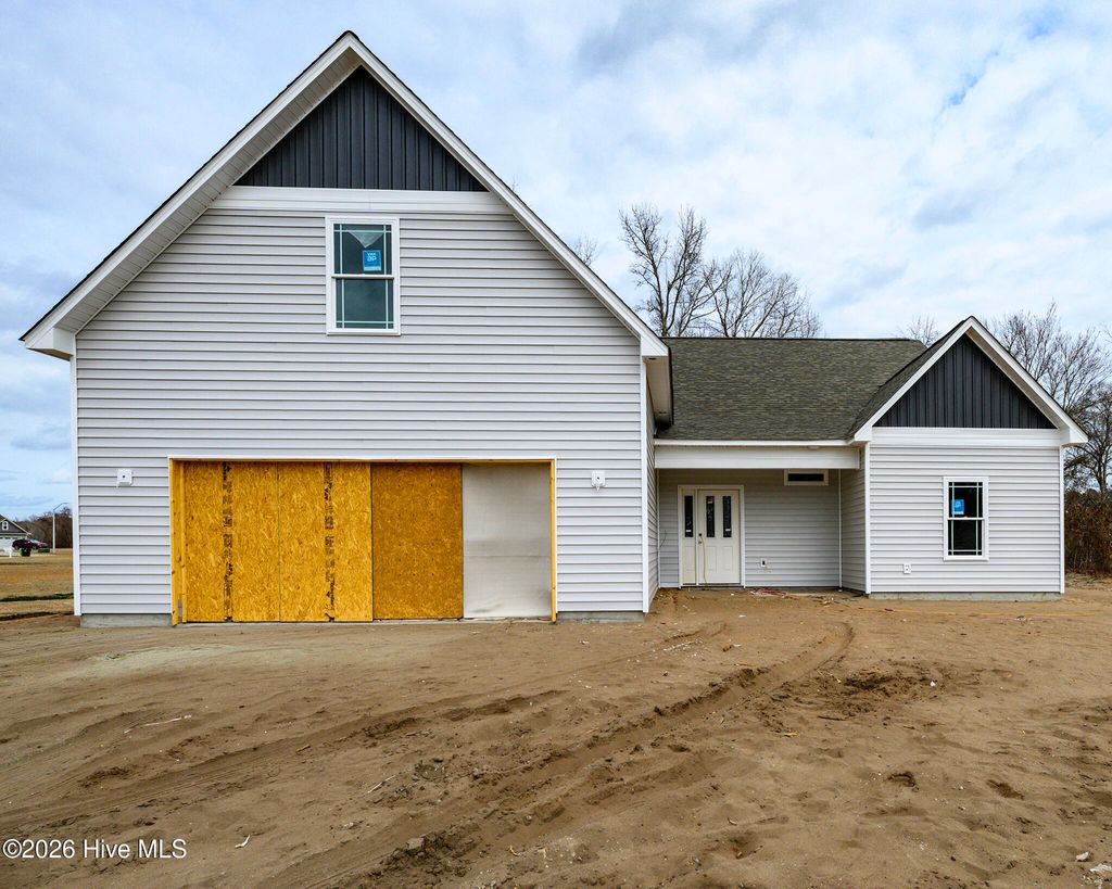 Photo of 303 Ramonas Lake Court, New Bern, NC 28560 (MLS # 100555624)