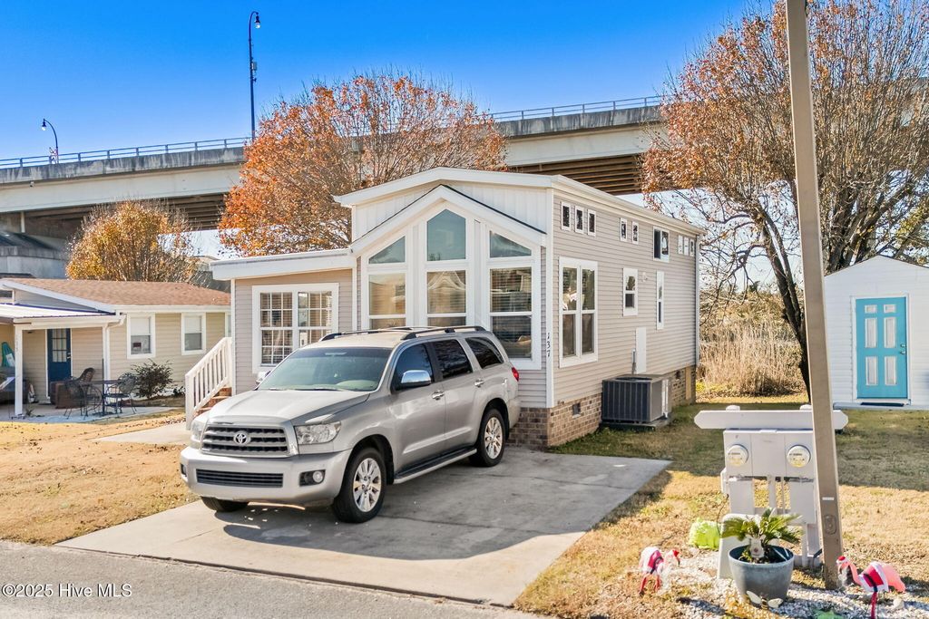 Photo of 137 Riptide Circle, North Myrtle Beach, SC 29582 (MLS # 100545903)