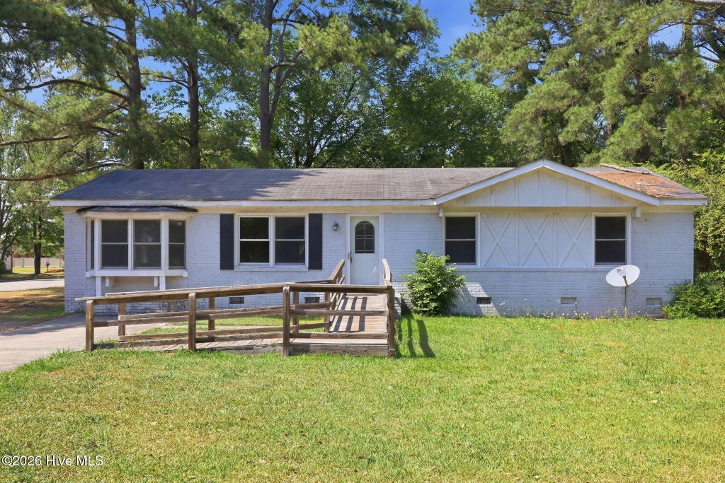Photo of 101 Fairwood Lane, Greenville, NC 27834 (MLS # 100580387)