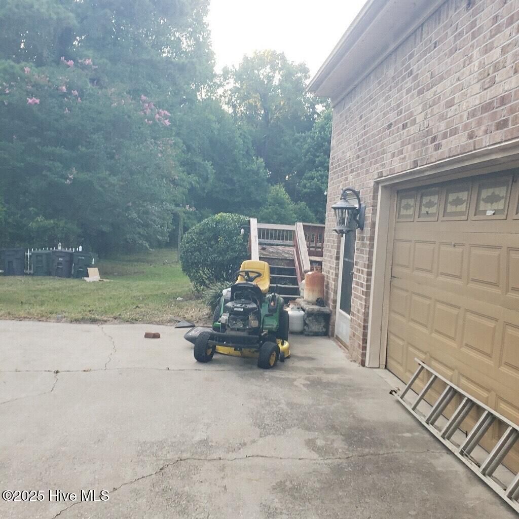 Photo of 105 Steeplechase Cove, Goldsboro, NC 27534 (MLS # 100546538)