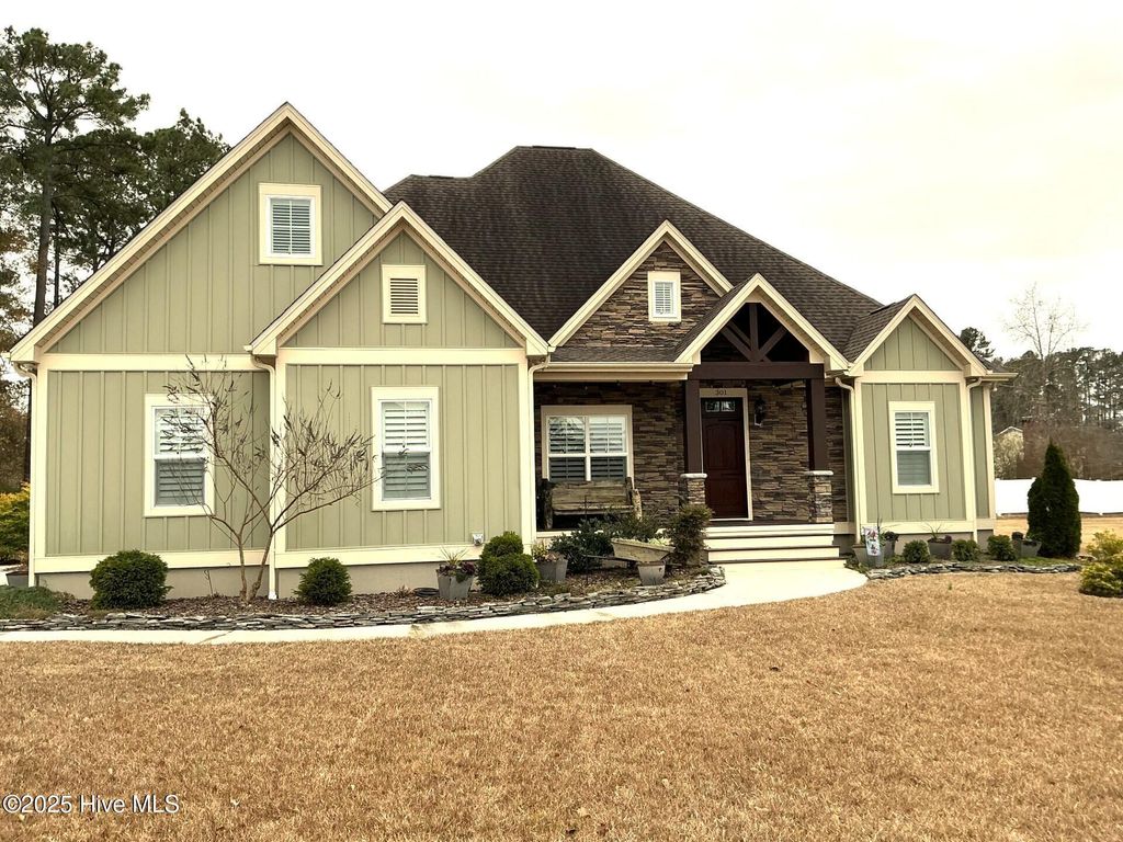 Photo of 301 Saint Charles Lane, Jacksonville, NC 28546 (MLS # 100546497)