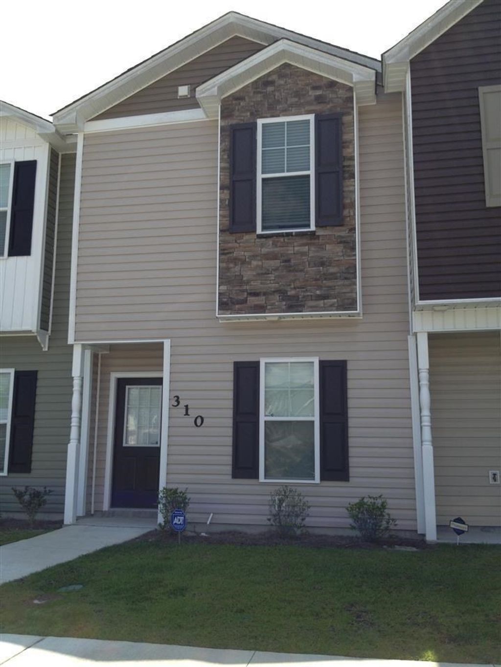 Photo of 310 Glenhaven Lane, Jacksonville, NC 28546 (MLS # 100553750)