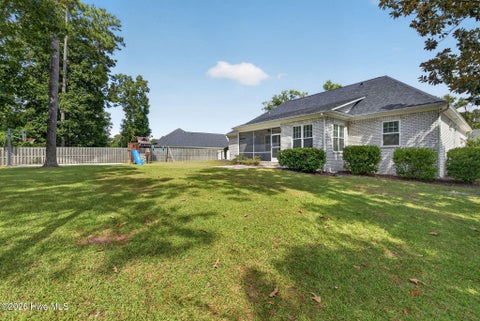 Tiny photo for 646 Crown Pointe Drive, Hampstead, NC 28443 (MLS # 100604120)