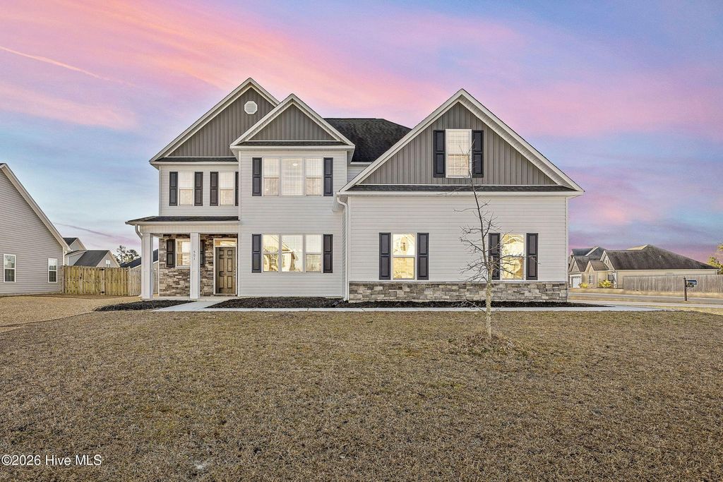 Photo of 501 Turpentine Trail, Jacksonville, NC 28546 (MLS # 100550034)