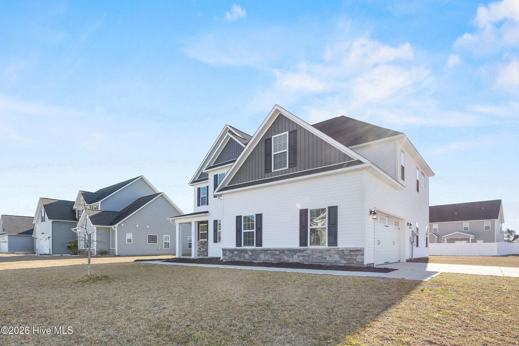 Photo of 501 Turpentine Trail, Jacksonville, NC 28546 (MLS # 100550034)