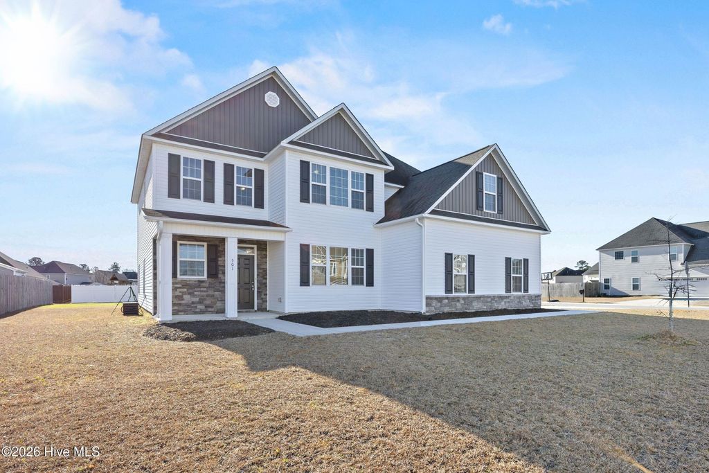 Photo of 501 Turpentine Trail, Jacksonville, NC 28546 (MLS # 100550034)