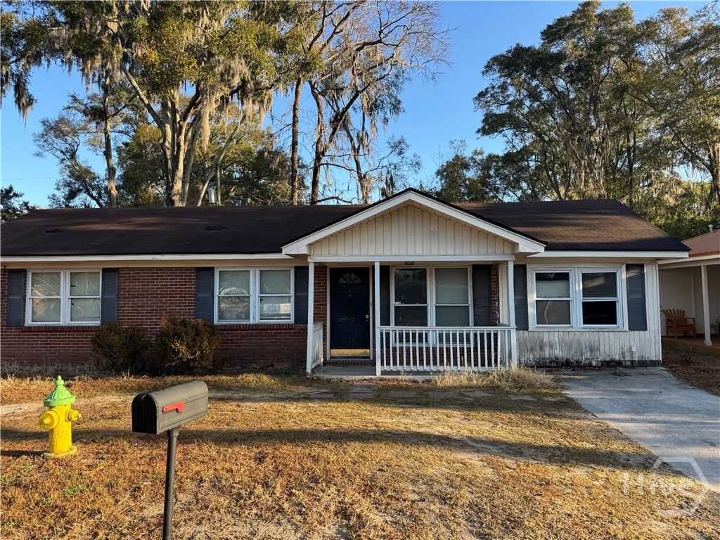 Photo of 910 Staley Avenue, Savannah, GA 31405 (MLS # SA349296)