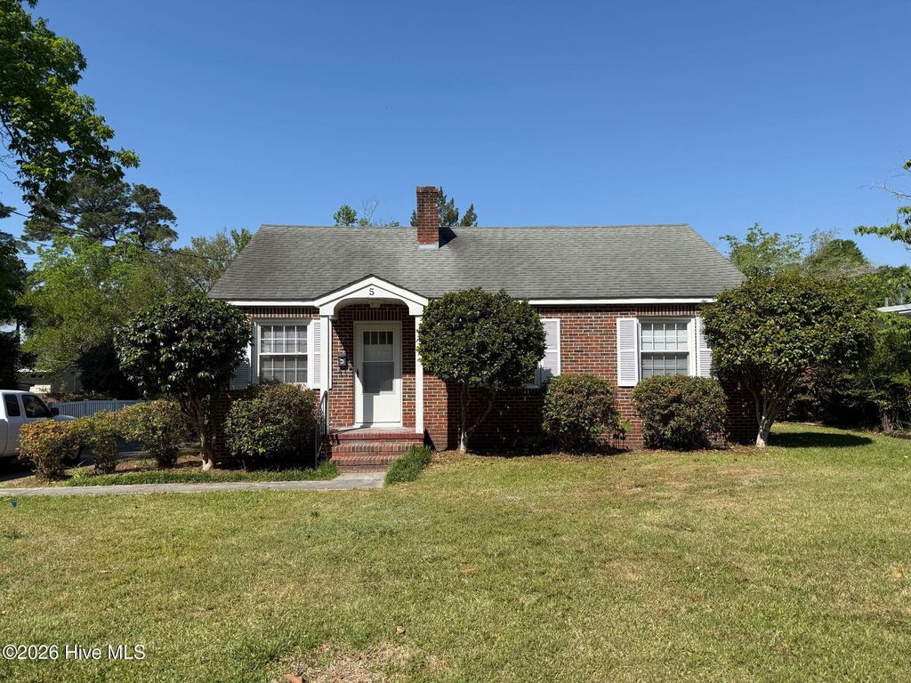 Photo of 5 Warlick Street, Jacksonville, NC 28540 (MLS # 100569770)