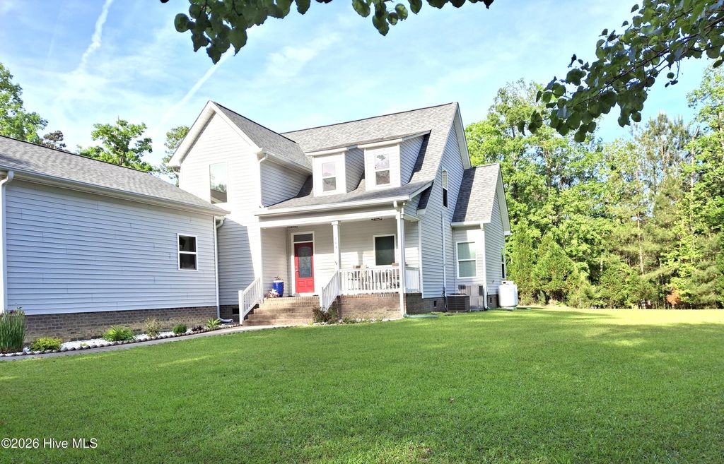 Photo of 164 Bay View Drive, Chocowinity, NC 27817 (MLS # 100548144)