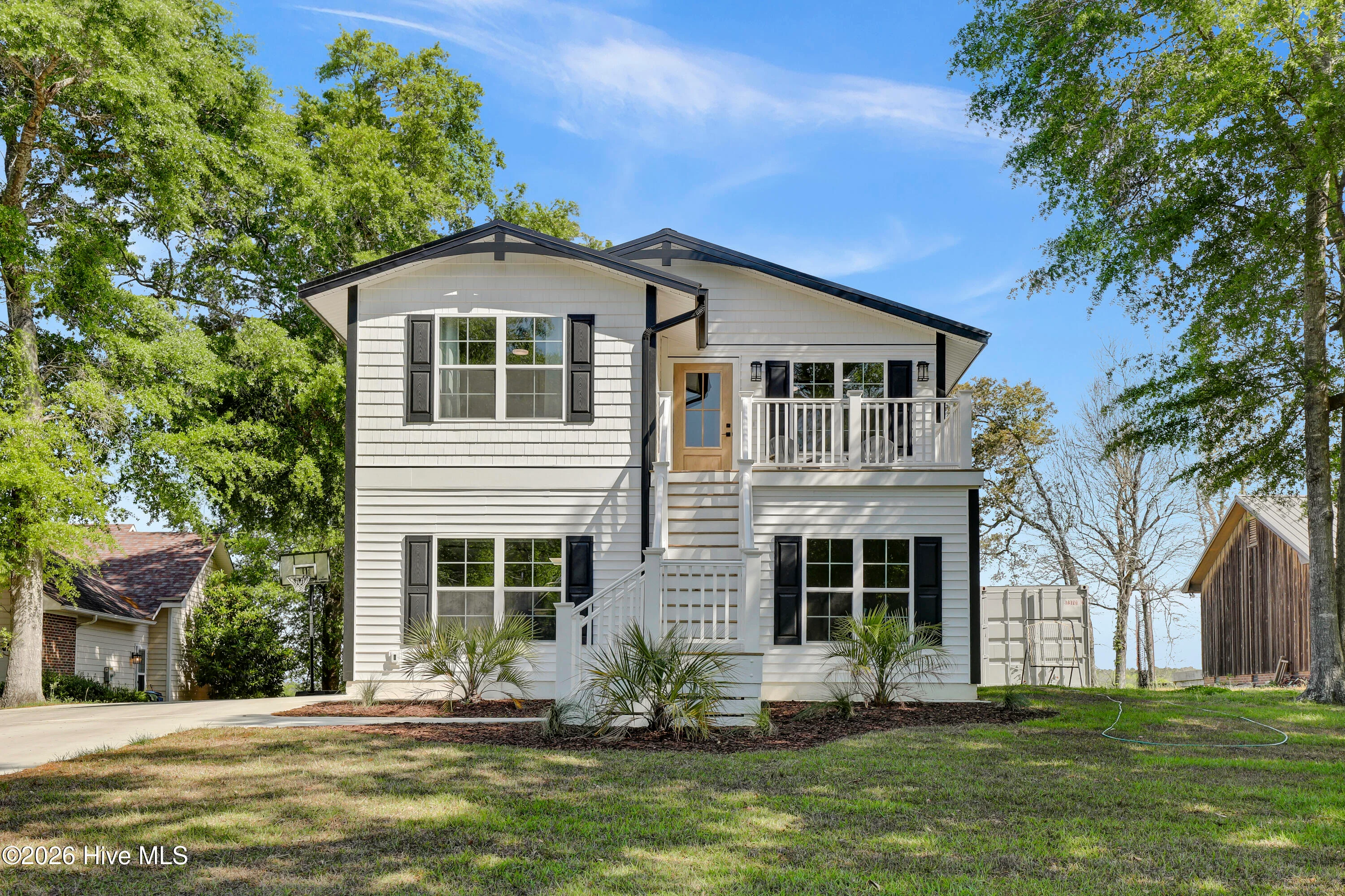 725 Chadwick Shores Drive