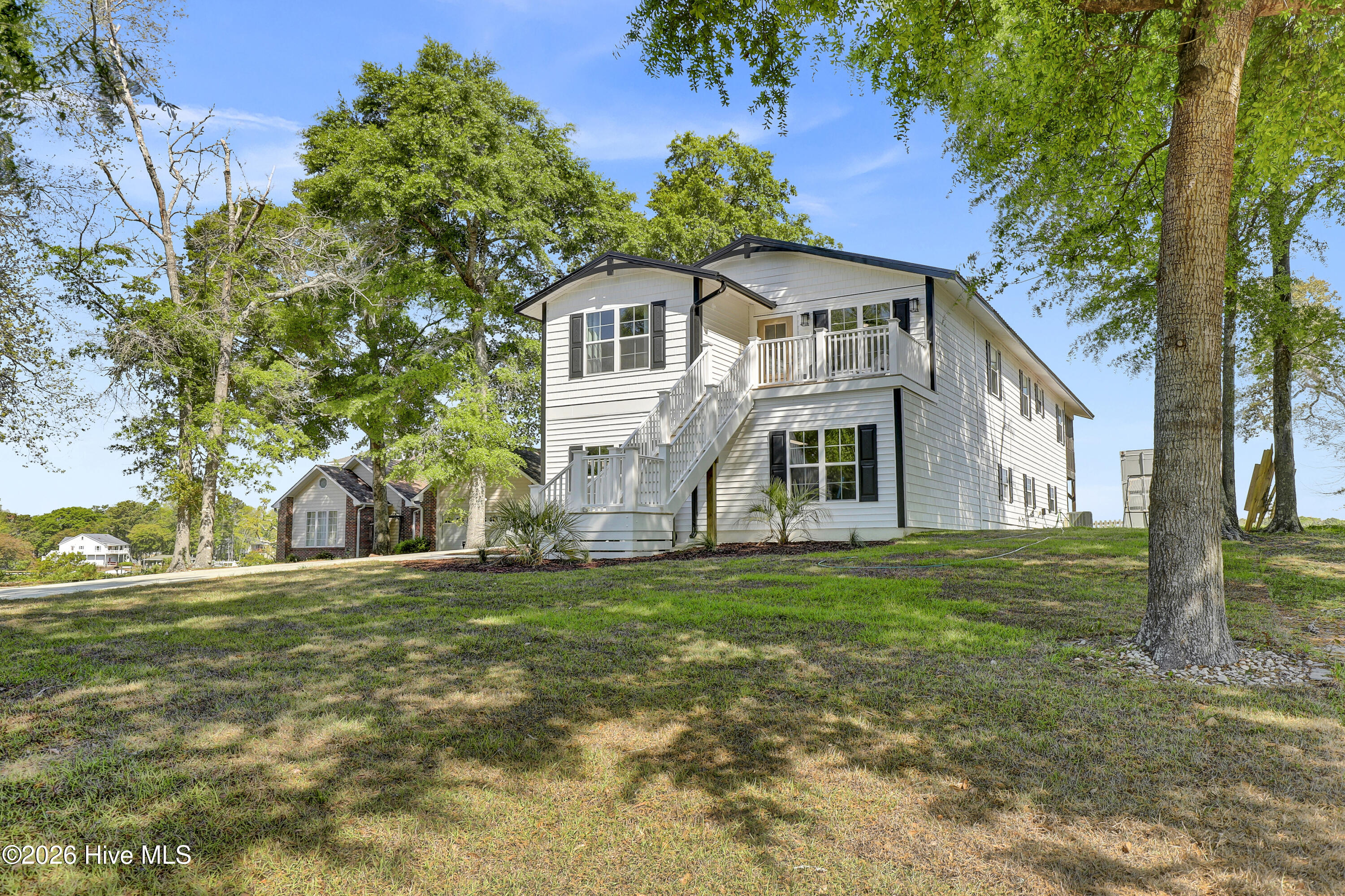 725 Chadwick Shores Drive