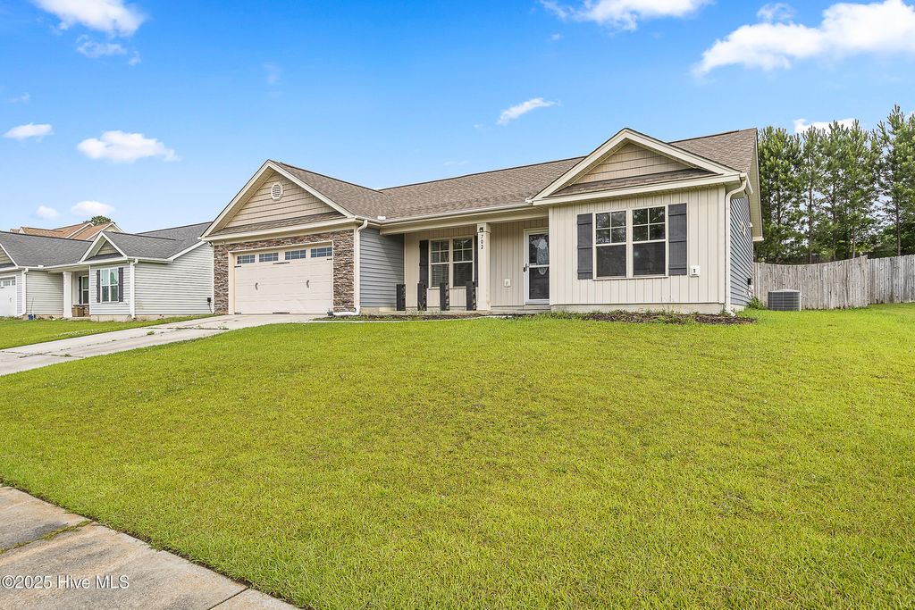 Photo of 702 Jasmine Lane, Jacksonville, NC 28546 (MLS # 100567808)