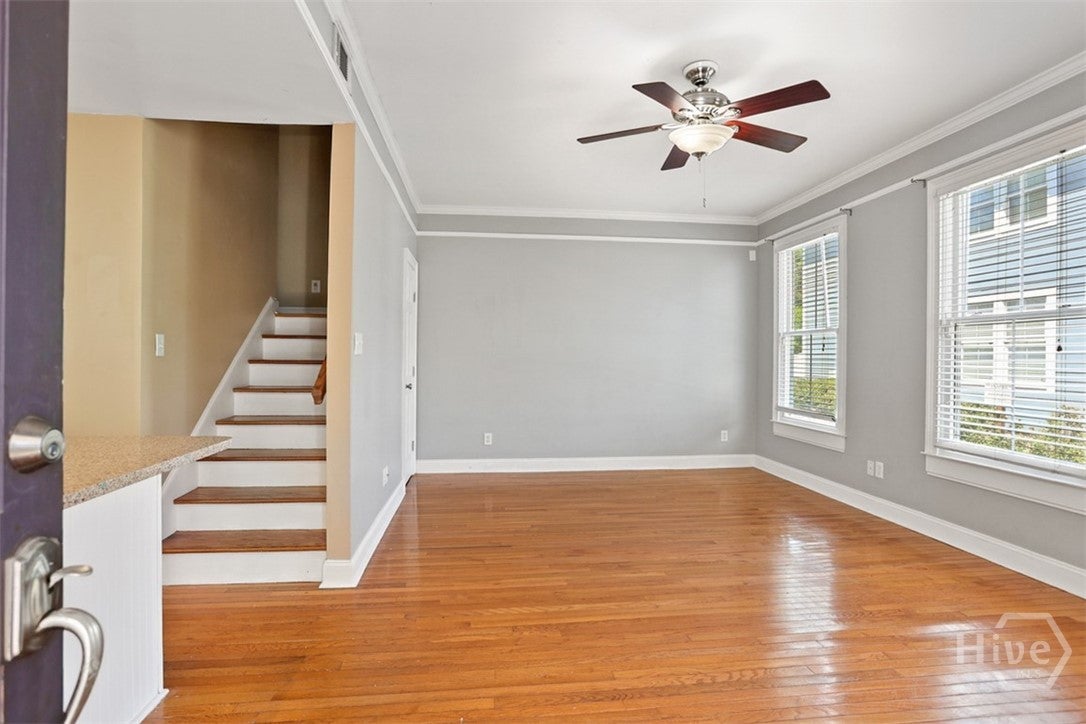 107 W 31st Lane