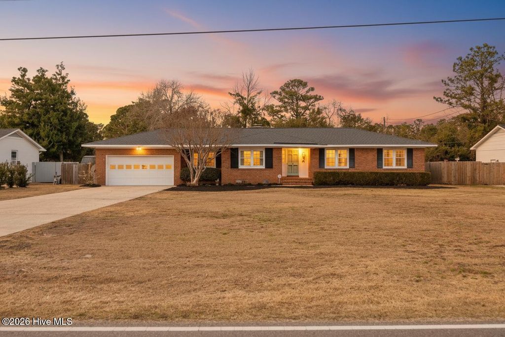 Photo of 129 Tanbridge Road, Wilmington, NC 28405 (MLS # 100557459)