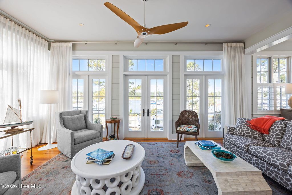 Photo of 365 E Harborside Road, Oriental, NC 28571 (MLS # 100563172)