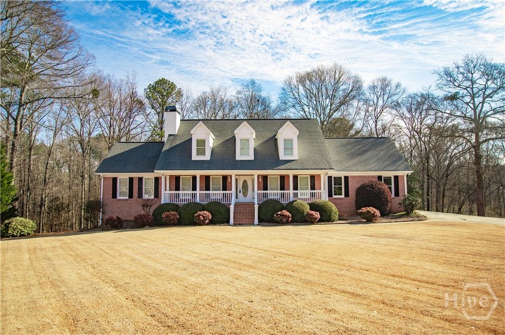 Photo of 1426 Brighton Place, Loganville, GA 30052 (MLS # CL348307)