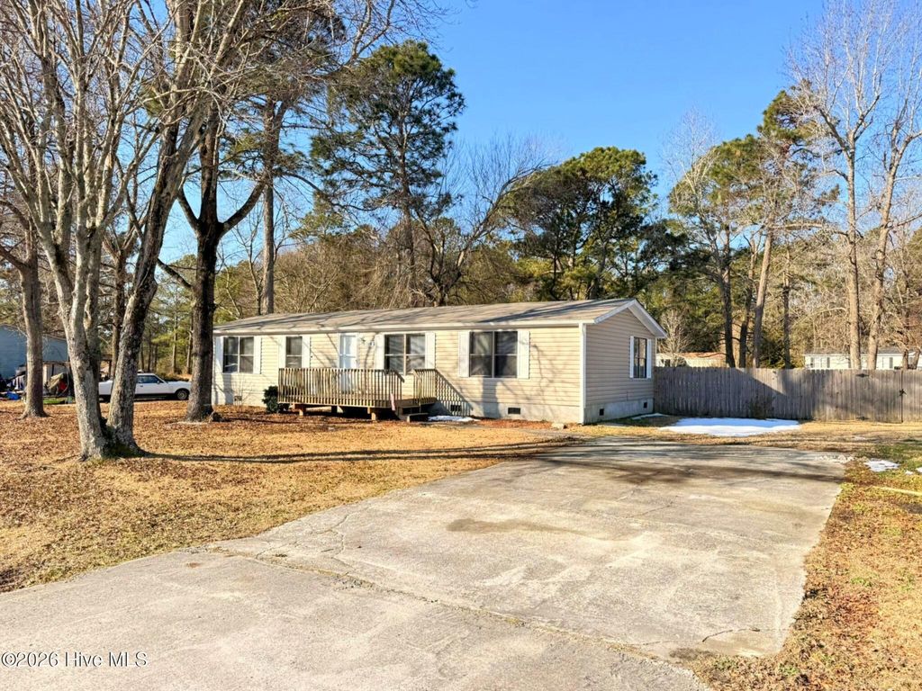 Photo of 110 Woodbrook Drive, Midway Park, NC 28544 (MLS # 100553374)