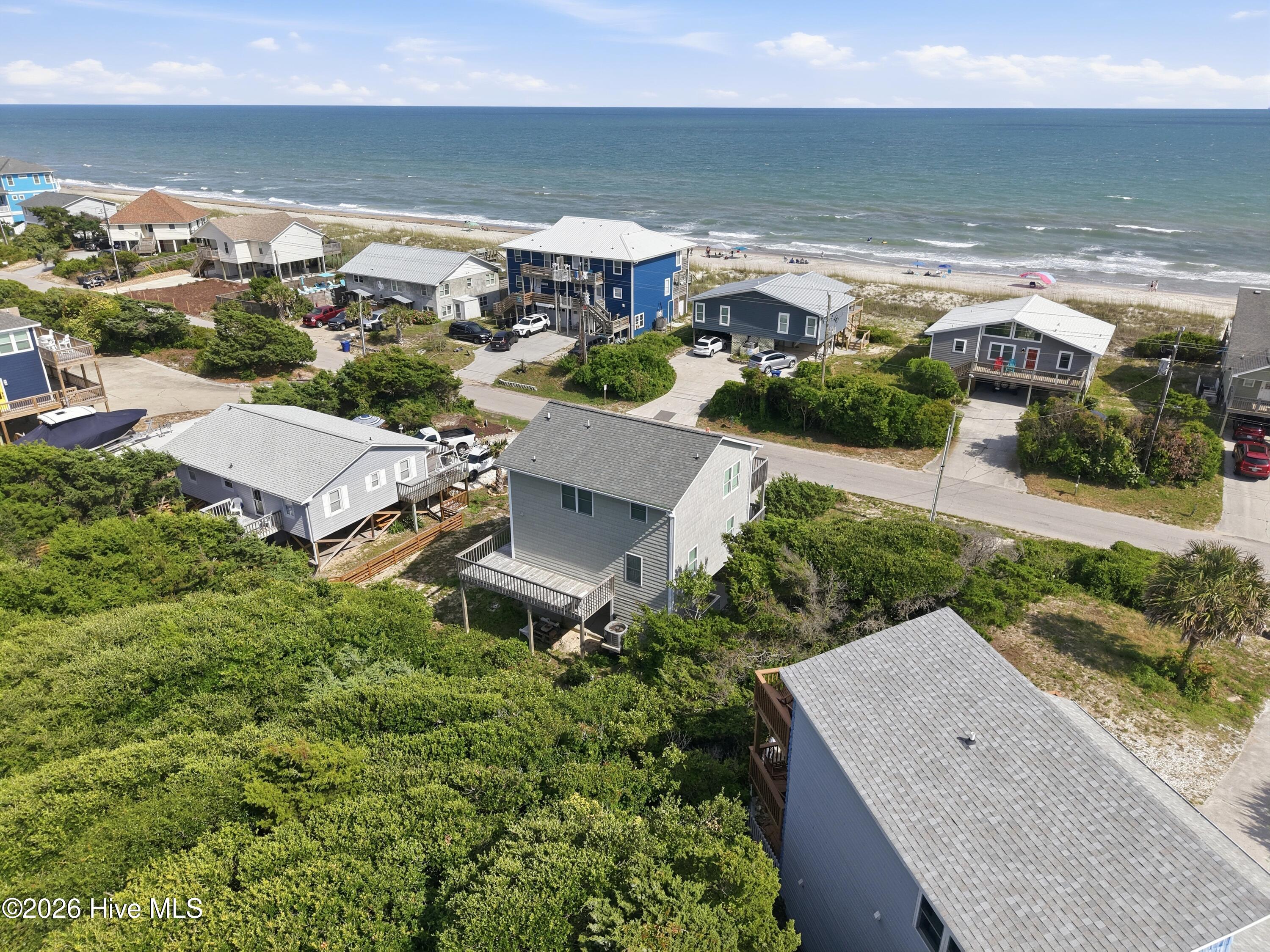 Wake up to ocean views and embrace the coastal lifestyle from this bea – image 7