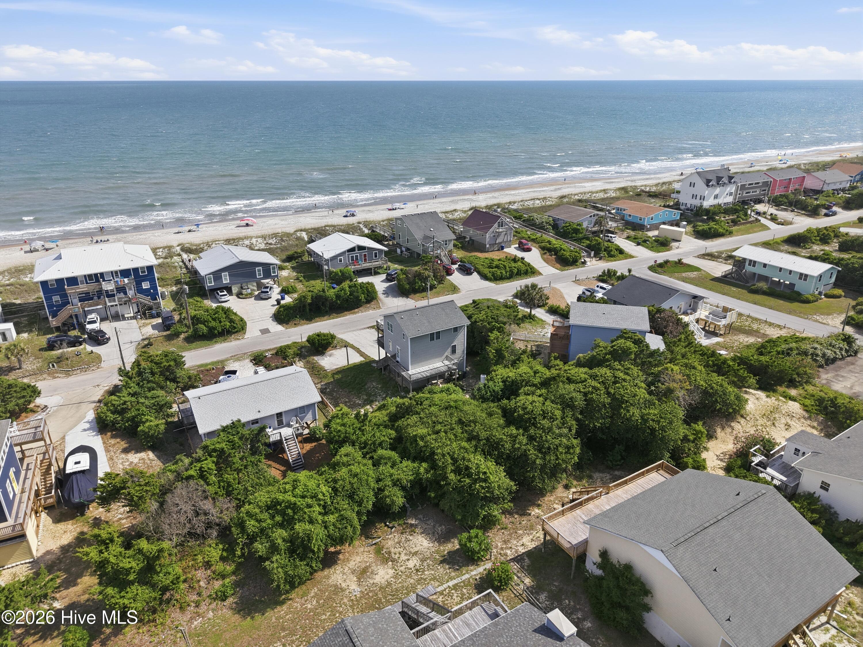 Wake up to ocean views and embrace the coastal lifestyle from this bea – image 15